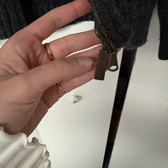 Todd Snyder Wool Cashmere Blend Cable Knit Cardigan - Picture 4 of 5